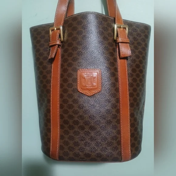 CELINE Vintage Bucket Bag - Picture 2 of 12